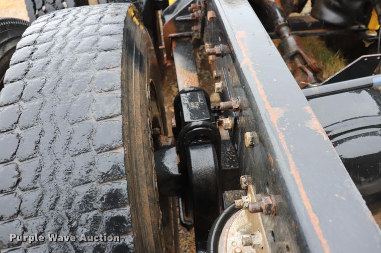 image for item DK9534 1999 Mack CH613 semi truck