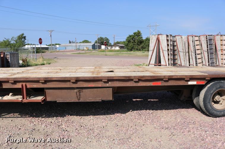 image for item DM9376 1981 Transcraft DTX-18-14 drop deck equipment trailer