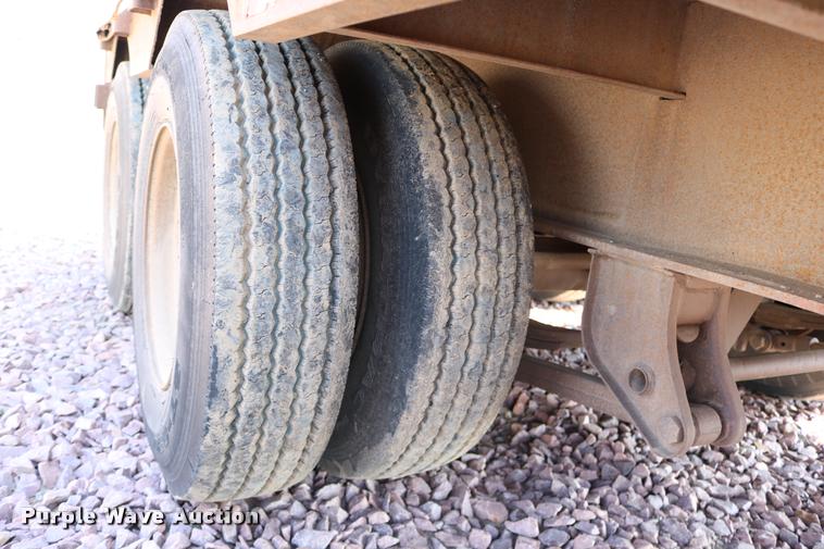 image for item DM9376 1981 Transcraft DTX-18-14 drop deck equipment trailer