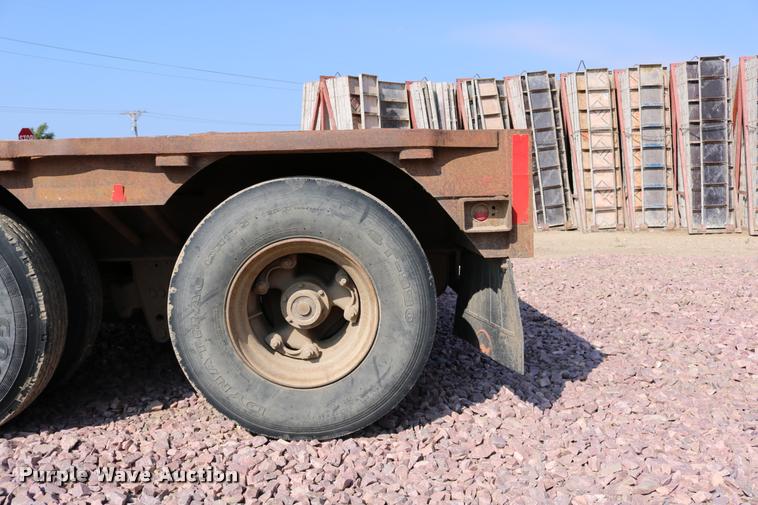 image for item DM9376 1981 Transcraft DTX-18-14 drop deck equipment trailer