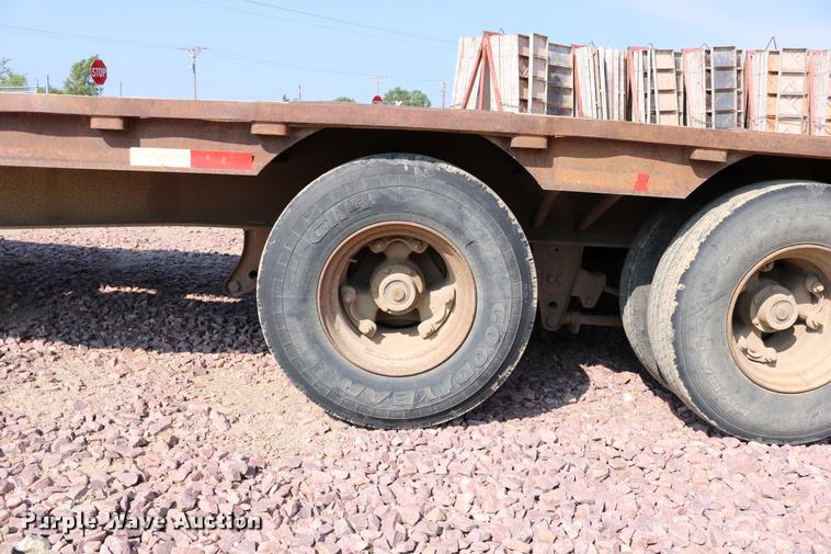 image for item DM9376 1981 Transcraft DTX-18-14 drop deck equipment trailer