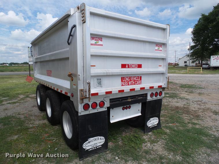 image for item L5622 2009 Corn Husker end dump trailer
