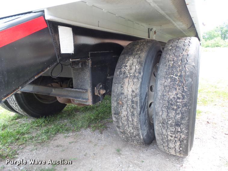 image for item L5622 2009 Corn Husker end dump trailer