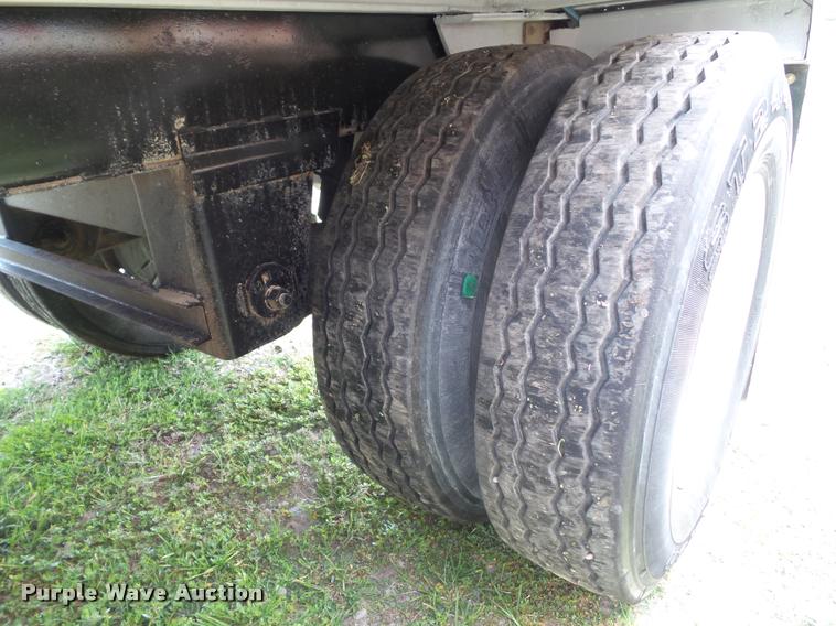 image for item L5622 2009 Corn Husker end dump trailer