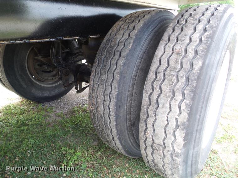 image for item L5622 2009 Corn Husker end dump trailer