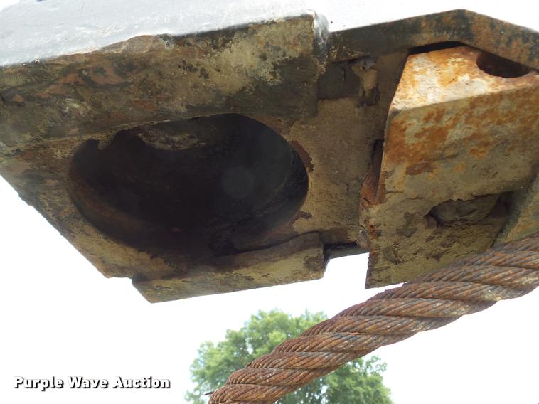 image for item L5622 2009 Corn Husker end dump trailer