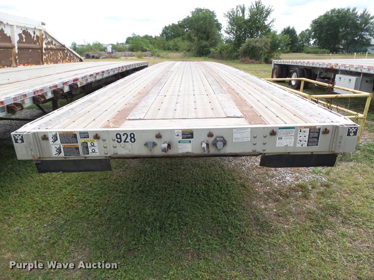 image for item L5625 2004 Wilson CF-900 flatbed trailer