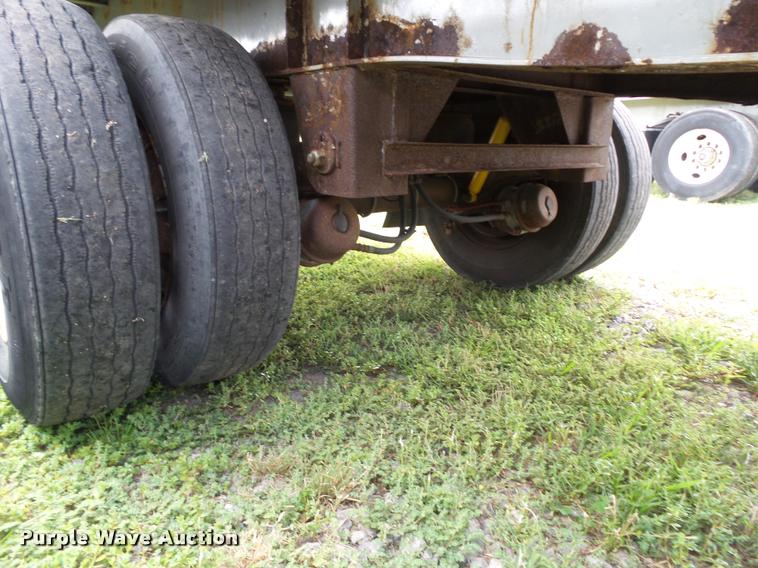 image for item L5625 2004 Wilson CF-900 flatbed trailer