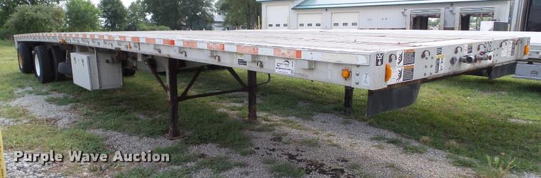 image for item L5626 2004 Wilson CF-900 flatbed trailer