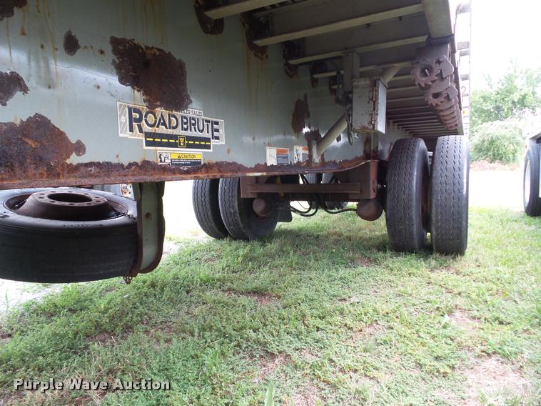 image for item L5626 2004 Wilson CF-900 flatbed trailer