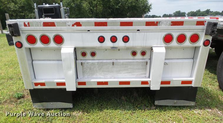image for item L5627 2005 Manac AAF-48 flatbed trailer