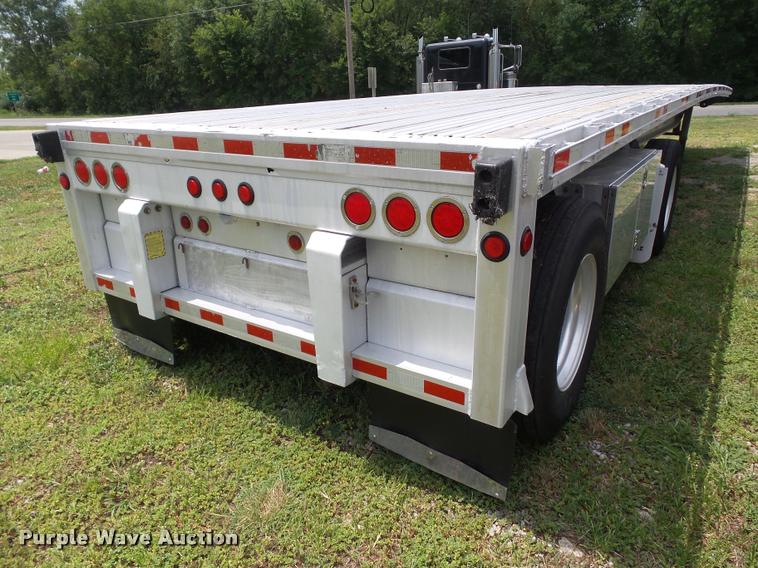 image for item L5627 2005 Manac AAF-48 flatbed trailer