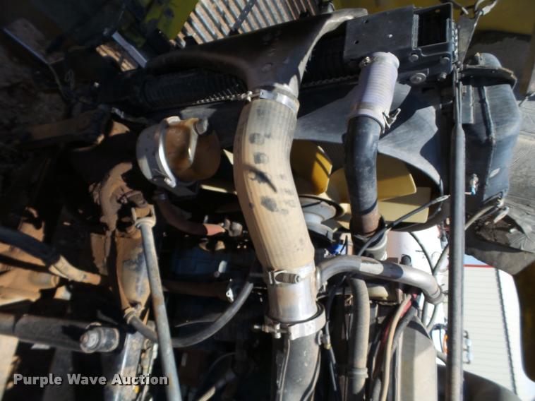 image for item L6646 2007 Freightliner Classic semi truck