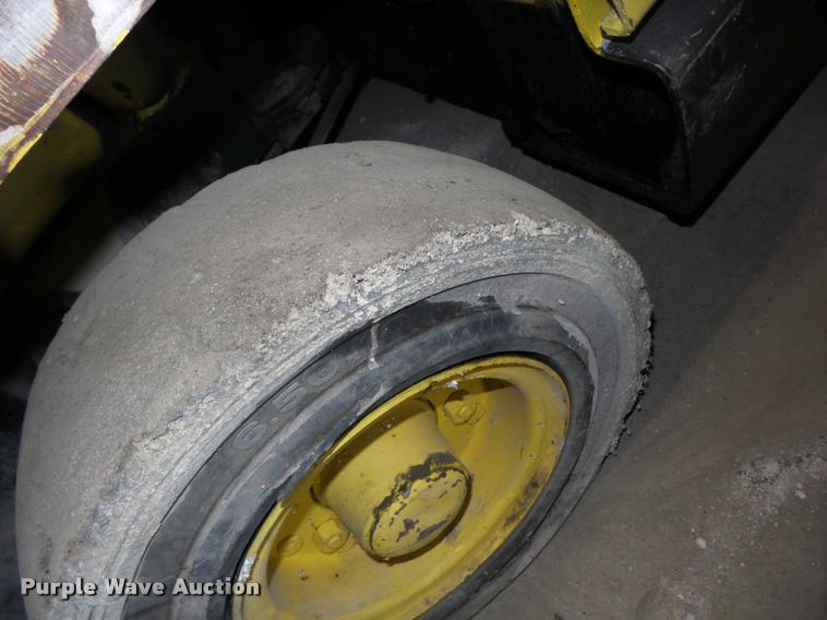 image for item BI9607 Hyster 60 forklift