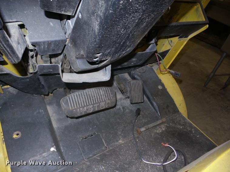 image for item BI9607 Hyster 60 forklift