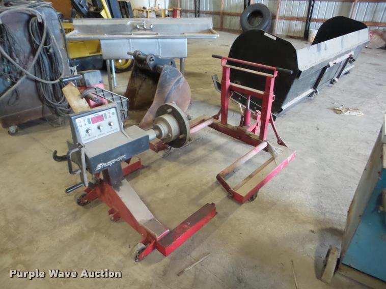 image for item BI9608 Snap-on WB400 wheel balancer