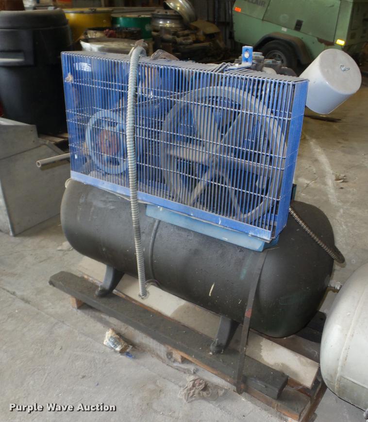 image for item BI9612 DeVilbiss UAE5024 air compressor