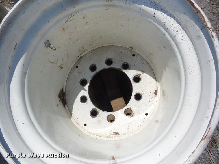 image for item BI9618 (4) 22.5 tires