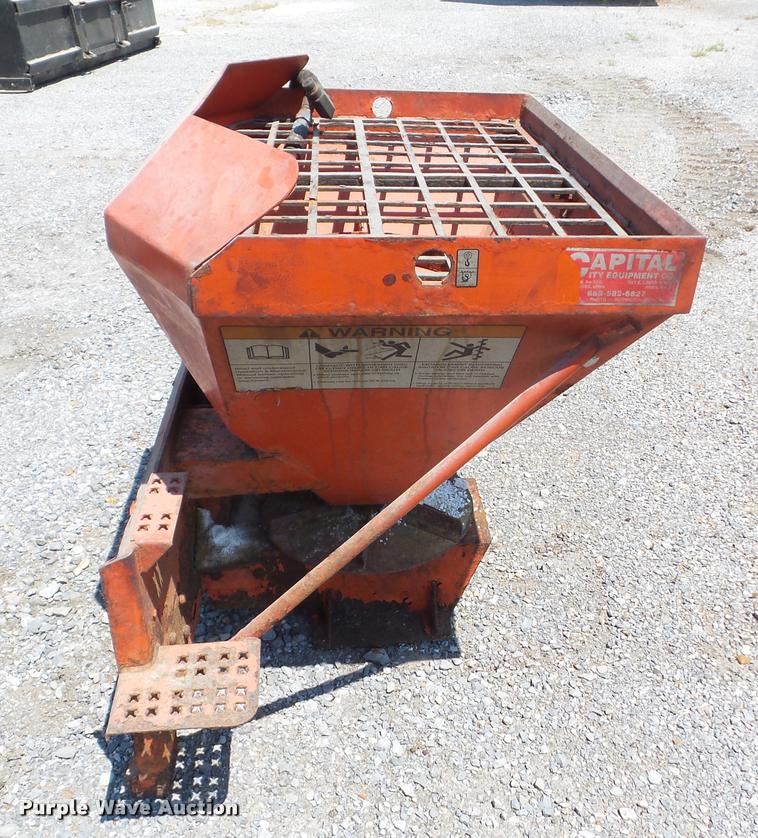 image for item BI9619 2010 Bobcat HS8 spreader