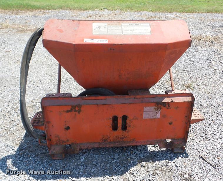 image for item BI9619 2010 Bobcat HS8 spreader