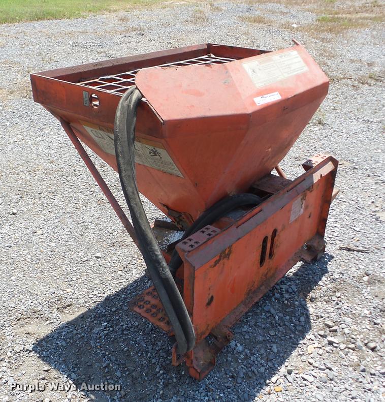 image for item BI9619 2010 Bobcat HS8 spreader