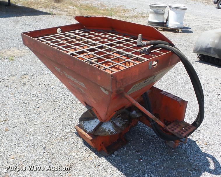 image for item BI9619 2010 Bobcat HS8 spreader