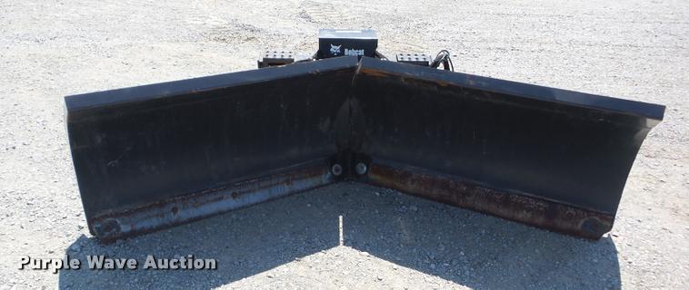 image for item BI9622 2013 Bobcat V-blade 108