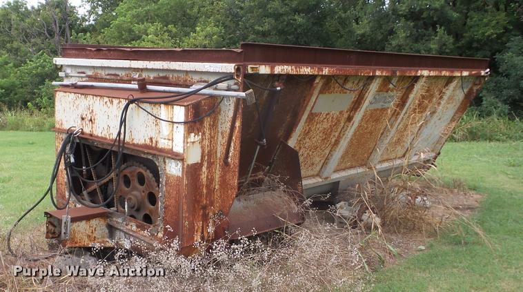 image for item BI9624 Knight ProTwin Slinger 8030 manure spreader