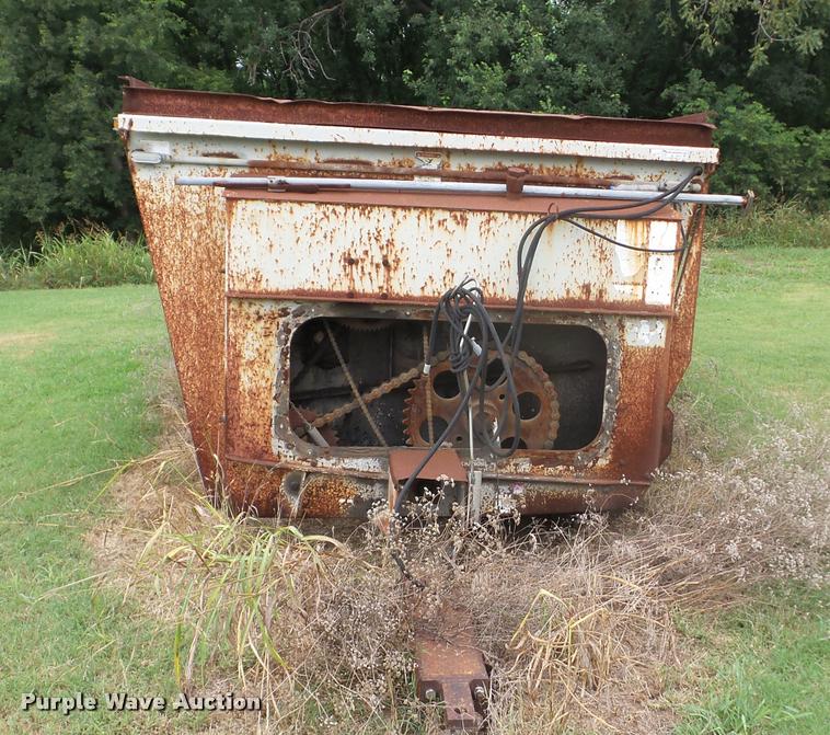 image for item BI9624 Knight ProTwin Slinger 8030 manure spreader