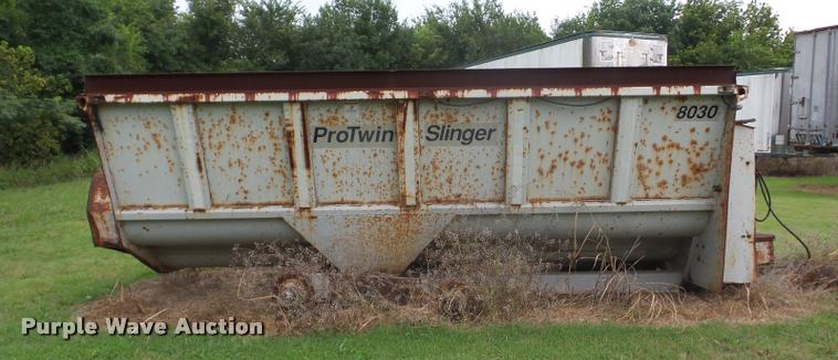 image for item BI9624 Knight ProTwin Slinger 8030 manure spreader