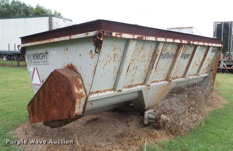 image for item BI9624 Knight ProTwin Slinger 8030 manure spreader