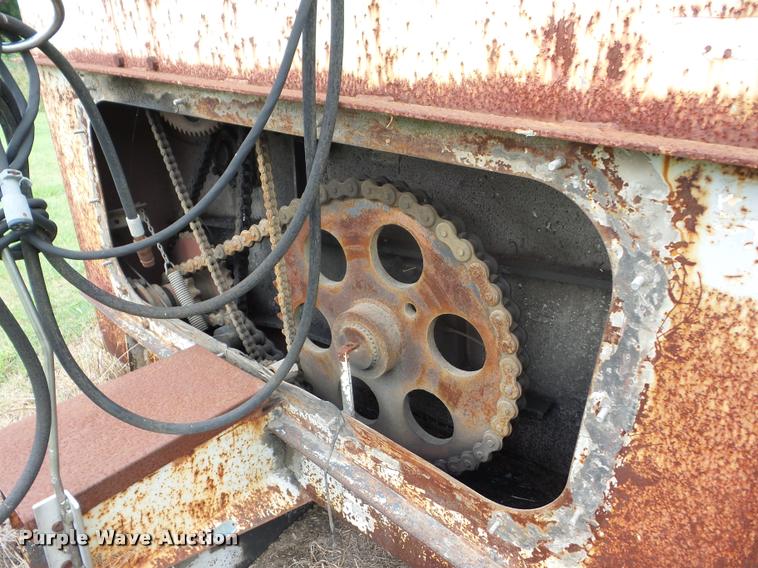 image for item BI9624 Knight ProTwin Slinger 8030 manure spreader