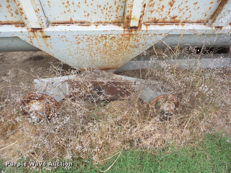 image for item BI9624 Knight ProTwin Slinger 8030 manure spreader