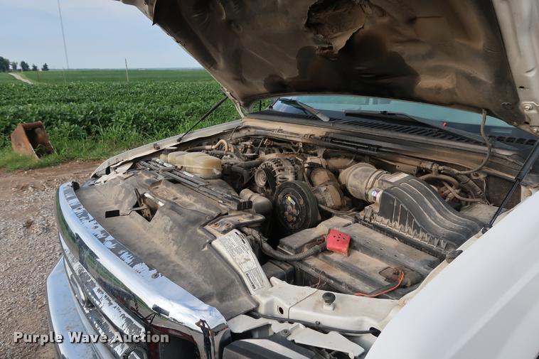 image for item BV9128 2001 Ford F350 Super Duty pickup truck