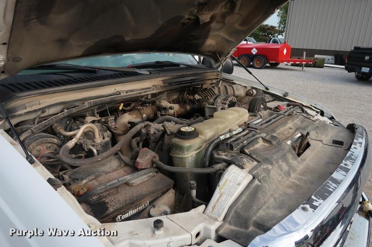 image for item BV9128 2001 Ford F350 Super Duty pickup truck