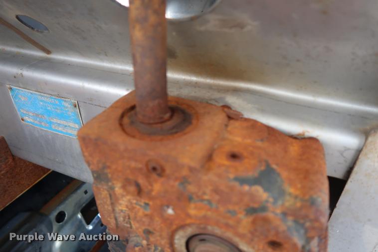 image for item BV9128 2001 Ford F350 Super Duty pickup truck