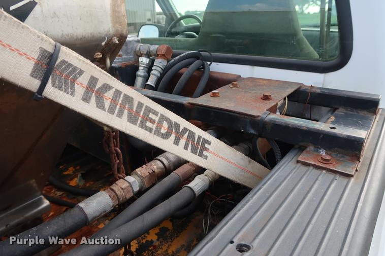 image for item BV9128 2001 Ford F350 Super Duty pickup truck