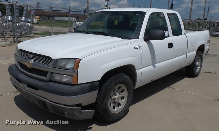 image for item DA1173 2005 Chevrolet Silverado 1500 Ext. Cab pickup truck
