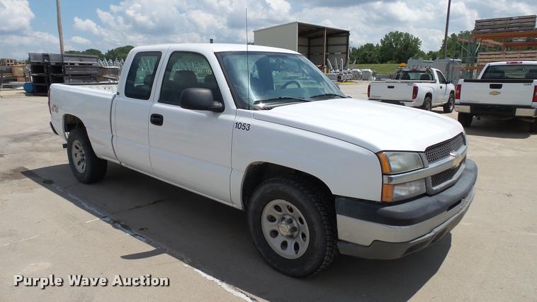 image for item DA1173 2005 Chevrolet Silverado 1500 Ext. Cab pickup truck