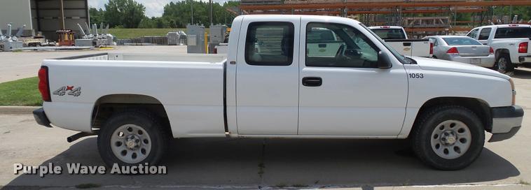 image for item DA1173 2005 Chevrolet Silverado 1500 Ext. Cab pickup truck