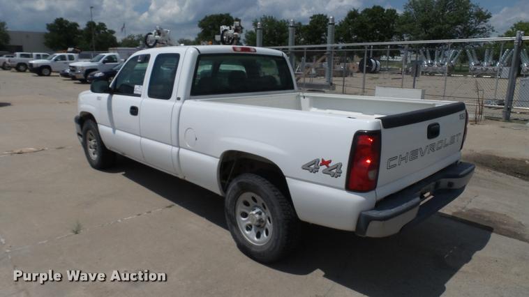 image for item DA1173 2005 Chevrolet Silverado 1500 Ext. Cab pickup truck