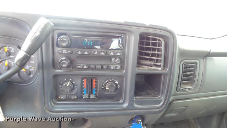 image for item DA1173 2005 Chevrolet Silverado 1500 Ext. Cab pickup truck