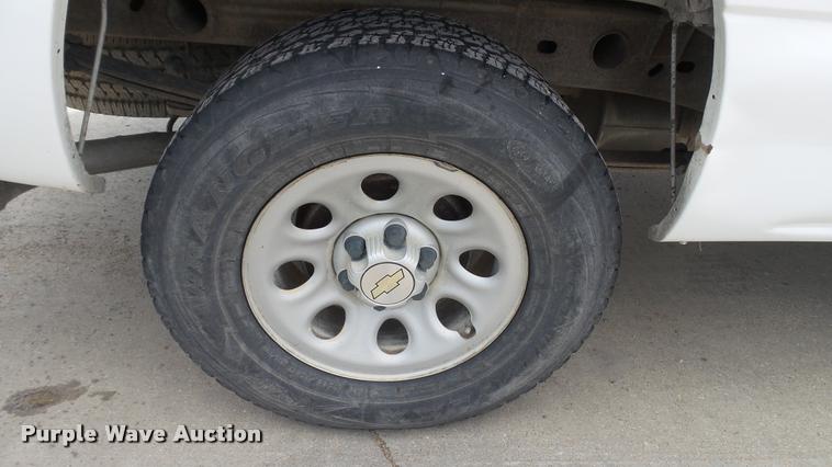 image for item DA1173 2005 Chevrolet Silverado 1500 Ext. Cab pickup truck