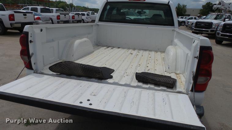 image for item DA1173 2005 Chevrolet Silverado 1500 Ext. Cab pickup truck