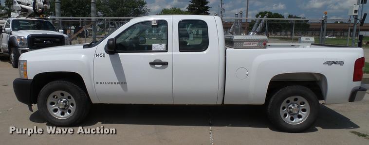 image for item DA1174 2008 Chevrolet Silverado 1500 Ext. Cab pickup truck