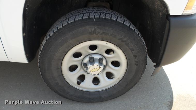 image for item DA1174 2008 Chevrolet Silverado 1500 Ext. Cab pickup truck