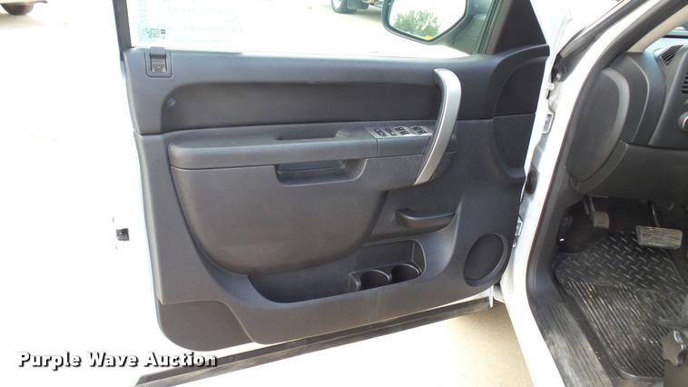 image for item DA1175 2012 Chevrolet Silverado Crew Cab pickup truck