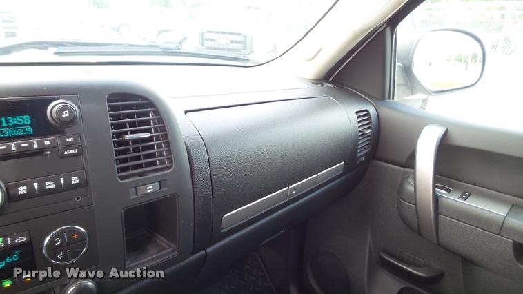 image for item DA1175 2012 Chevrolet Silverado Crew Cab pickup truck