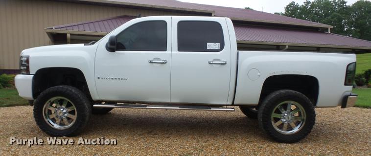 image for item DA1667 2007 Chevrolet Silverado 1500 Crew Cab pickup truck