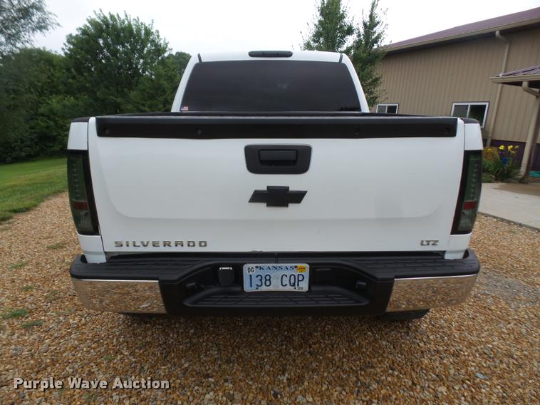 image for item DA1667 2007 Chevrolet Silverado 1500 Crew Cab pickup truck